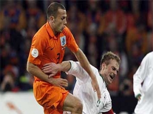 Heitinga půjde do Atlética