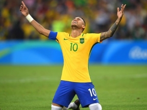 Neymar se po triumfu na OH vzdal funkce brazilského kapitána