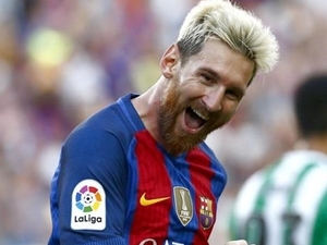 Přestupové spekulace: Messi v roce 2018 do Newell´s, Mourinho nebude obchodovat s Wengerem, Raiola nabízel Balotelliho do United