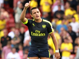Alexis Sánchez si věří: Už jsem na úrovni Messiho a Cristiana Ronalda, tvrdí