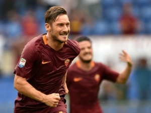 Totti byl opět za hrdinu, i když se poprvé bál, že nedá penaltu