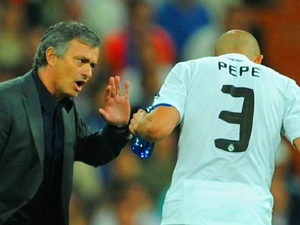 Ještě že už je pryč, ulevil si po Pepe po odchodu Mourinha z Realu