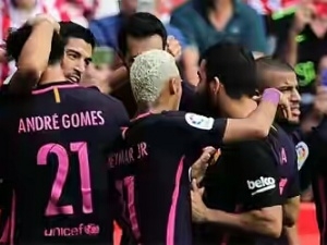 Barcelona to zvládla i bez Messiho. Sporting porazila 5:0, Real opět jen remizoval