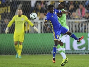 Rostovu hrozí za hození banánu v LM trest od UEFA
