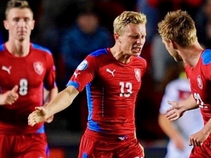 Krejčí věří, že se spoluhráči zlepší ofenzivu a pomůže k bodům