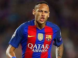 Za to, že Neymar nepřestoupil do PSG může hamižnost jednoho člověka