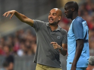 Přehlížený Touré se omluvil kouči Guardiolovi za agentovu kritiku