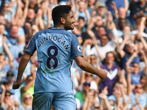 Přestupové spekulace: Proč Barça odmítla Gündogana, Isco v hledáčku dalšího giganta, Depay si může vybírat z nabídek
