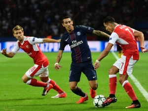 Arsenal čeká zápas podzimu proti PSG, Barcelona bojuje s Manchesterem City na dálku o čelo skupiny