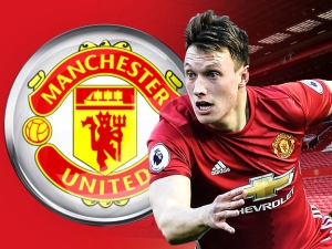 Proč může být Phil Jones klíčovým mužem Mourinhova Manchesteru