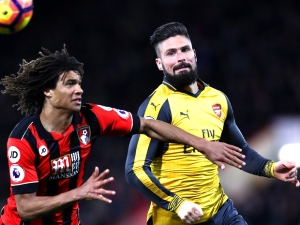Arsenal v Bournemouthu stáhl tříbrankové manko, i přesto ztratil body a může vypadnout z TOP4