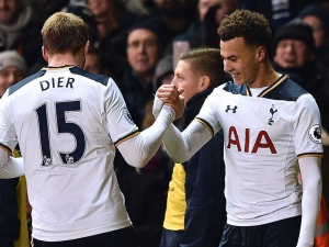 Vítěznou sérii Chelsea ukončil až Tottenham Hotspur. Katem Blues byl dvougólový Dele Alli