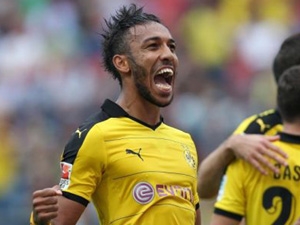 Přestupové spekulace: Aubameyang v hledáčku Šanghaje, James zůstane, hostování Depaye nepřichází v úvahu