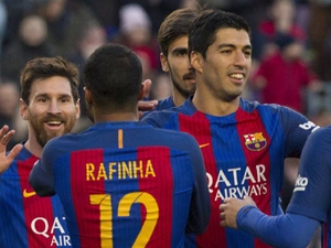 Barcelona neměla s Las Palmas problém a stáhla ztrátu na Real