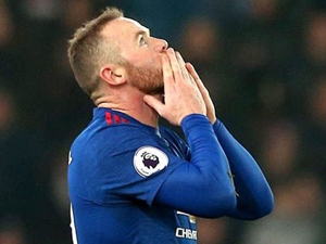 Přestupové spekulace: Budou padat rekordy? Costa za 130 milionů, Rooney nejlépe placeným hráčem světa?