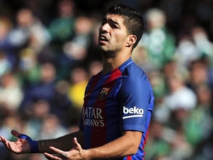 Barcelona zuří. Pořádně ji zařízl rozhodčí 