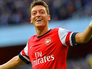 Özil je opět v hledáčku Barcelony