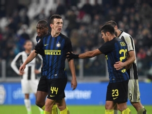 Dvouzápasový distanc pro Icardiho a Perišiče, Inter nemůže přijít Rizzolimu na jméno