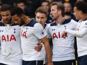 Tottenham ukončil Evertonu sérii bez porážky, Manchester City veze tři body ze Sunderlandu