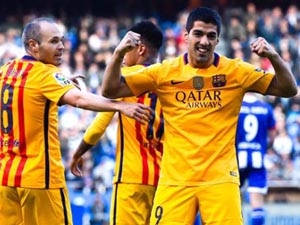 Barcelona jede do La Coruňi, kde se jí střelecky daří, Real hostí Betis Sevilla
