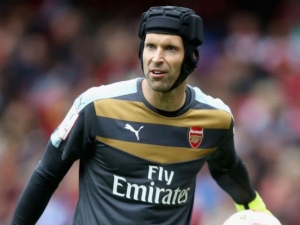 Petr Čech očekává, že kvůli zranění bude Arsenalu pár týdnů chybět