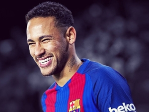 Přestupové spekulace: Conte zablokoval Neymara, Messi zas přestup jiného spoluhráče do United