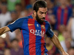 Barcelona se musí tři týdny obejít bez zraněného Ardy Turana