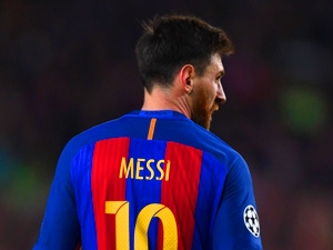 Barceloně bude v Granadě chybět Messi, Real přivítá Alavés