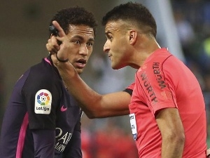 Neymar přijde o start v El Clásicu – dostal trest na tři zápasy