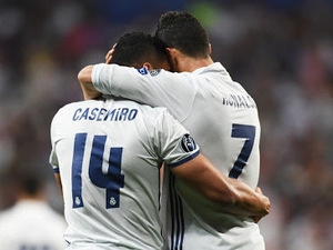 Nic netušící Casemiro ušetřil Ronaldovi žlutou kartu... Bohužel pro něj
