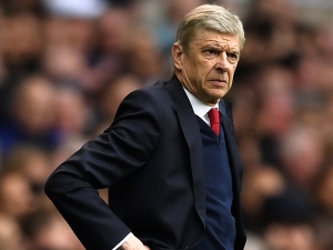 Arséne Wenger po prohře s Tottenhamem odešel ještě před koncem rozhovoru s novinářem
