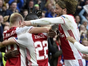 Ajax zničil Lyon a má do Stockholmu blíže, zářil Traoré