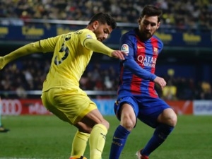 Napínavý seriál o španělský titul pokračuje 36. dílem. Těžší zápas čeká Barcelonu doma s Villarrealem než Real na půdě sestupující Granady