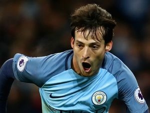 Manchester City se přiblížil Lize mistrů, Swansea záchraně. Do sestupových sítí se zamotal Hull
