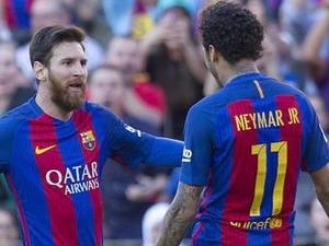 MSN režírovala výhru nad Villarrealem 4:1, Real si zastřílel v Granadě