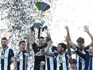 Juventus má šesté Scudetto v řadě, rozhodl Mandžukič