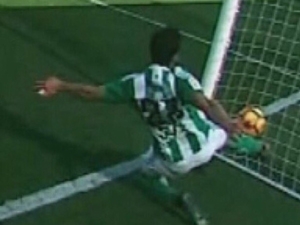 Sebral Barceloně body v boji o titul, teď si sype popel na hlavu