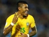 Paulinho podle britských deníků přestoupí do Barcelony