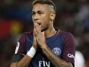 Barcelona chce po Neymarovi, aby vrátil bonus 8,5 milionu eur 