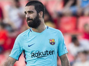 Všechno je jinak: Kluby souhlasí, Arda Turan odmítá. Z jeho hostování asi nebude nic