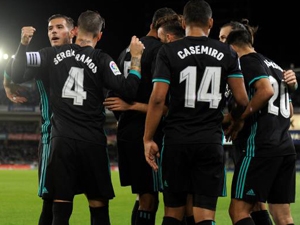 Real Madrid vyrovnal rekord Santosu a veze tři body ze San Sebastiánu
