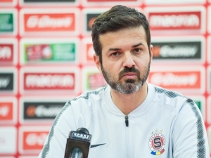 Kouč Sparty Stramaccioni svou pozici po prohře v derby neřeší