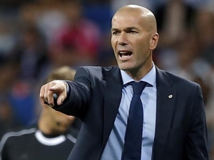 Zidane po šokující porážce zatím nemá strach o titul 