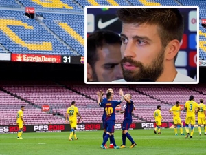 Proč se včerejší zápas Barcelony hrál před prázdnými tribunami? A proč Piqué plakal?