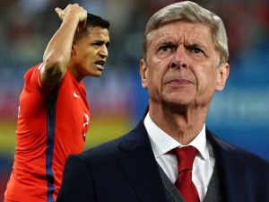 Alexis Sánchez nese stejnou tíhu zodpovědnosti jako měl Beckham, Zidane či dnes Messi, říká Arséne Wenger