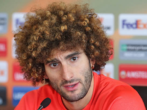 Manchesteru se krátí čas. Novou smlouvu Fellaini nepodepsal, klub ho ale prodat nechce 