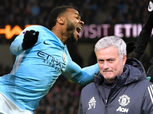 José Mourinho: Stačí slabší vítr a hráči Manchesteru City padají na zem