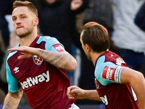 Chelsea v malém londýnském derby nestačila na West Ham