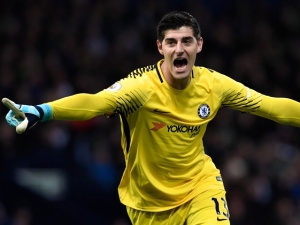Thibaut Courtois uklidňuje fanoušky: I příští sezónu určitě strávím v Chelsea