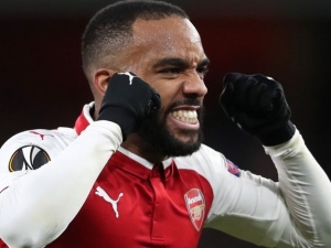 Arsenal díky příspěvkům Lacazetta a Ramseyho zničil Moskvu, Atlétiko v pohodě udolalo Sporting
